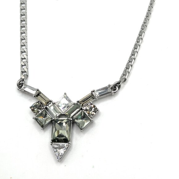 Chloe + Isabel Jewelry - Modern Angle Chloe + Isabel Pendant Necklace -1821